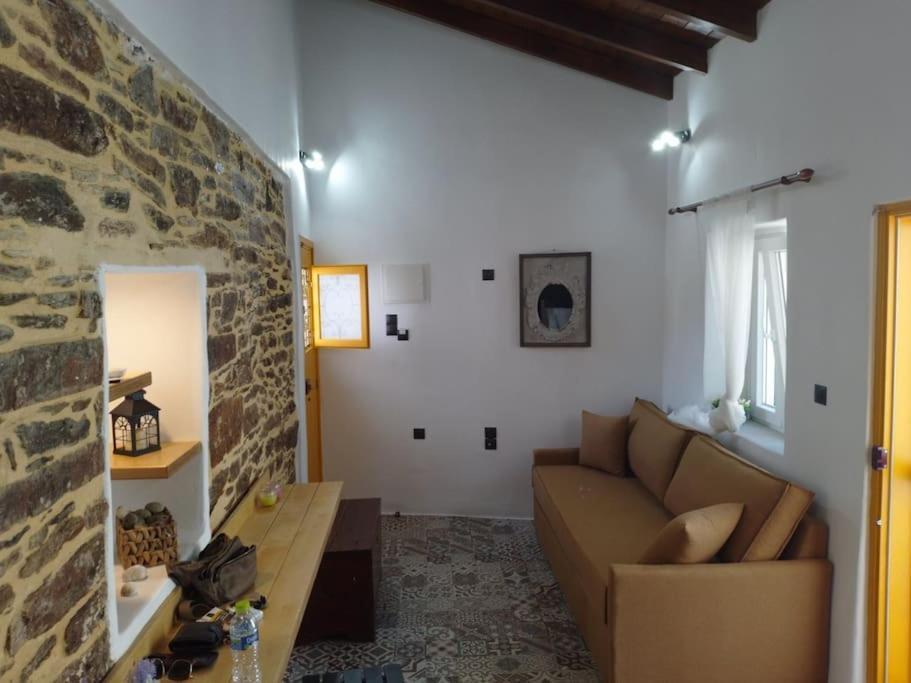 Κυθνος Δρυοπίδα, Στούντιο Χατζής Dhriopís Exterior foto